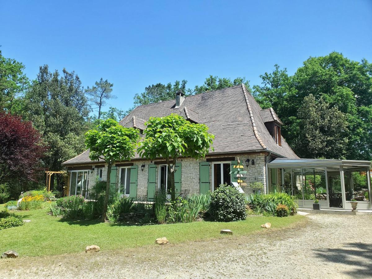 Aux Couleurs D'Esteil Sainte-Nathalène Exterior foto